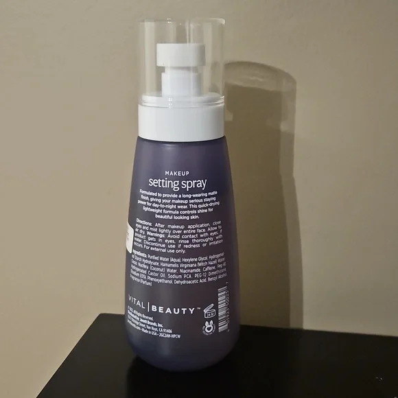 Make Up Setting Spray - Picture 2 of 2